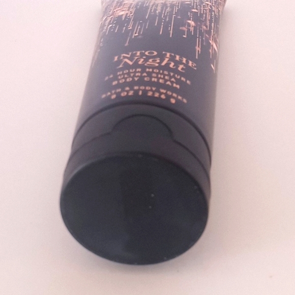 B&BW Into The Night Body Cream - Picture 8 of 9